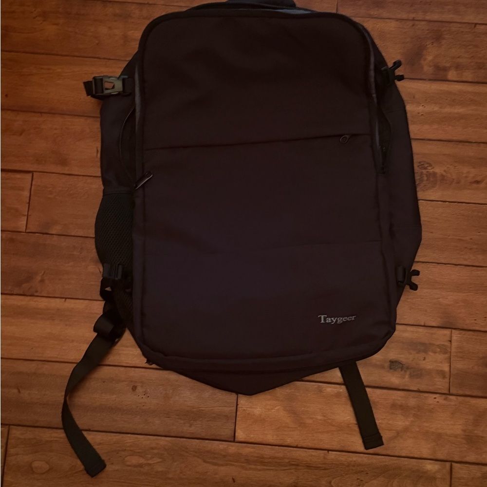 Taygeer Travel Carry On Laptop Backpack‎ with USB Charging Port - Black